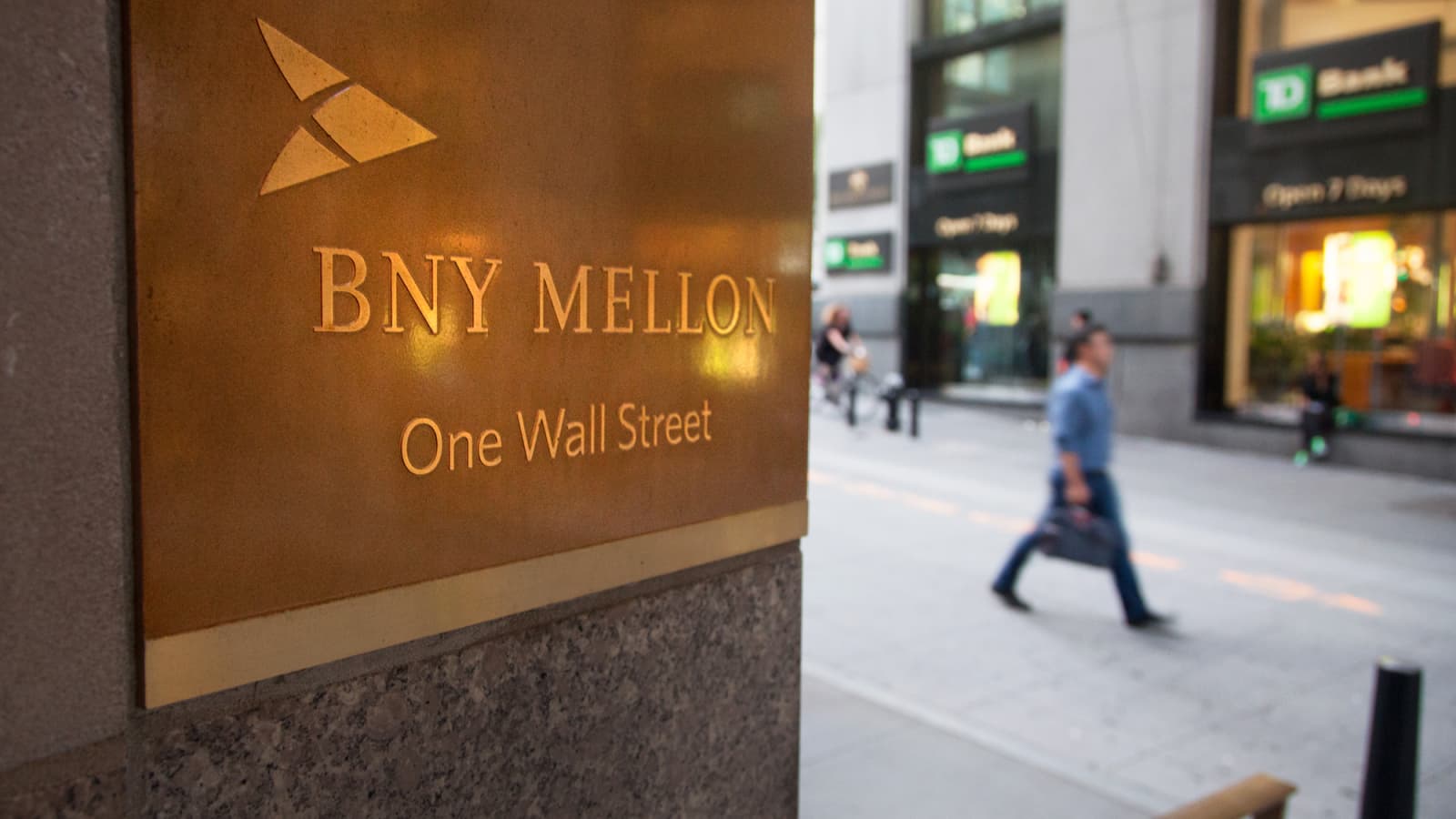 Billion-Dollar Bank BNY Set to Custody Bitcoin (BTC) as the First Bank in U.S. History